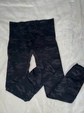 SPANX green/gray Camo control top high Waist Leggings XL